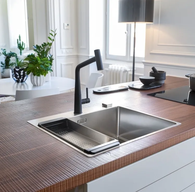 Детальное фото товара: Franke Icon, смеситель,  черный матовый