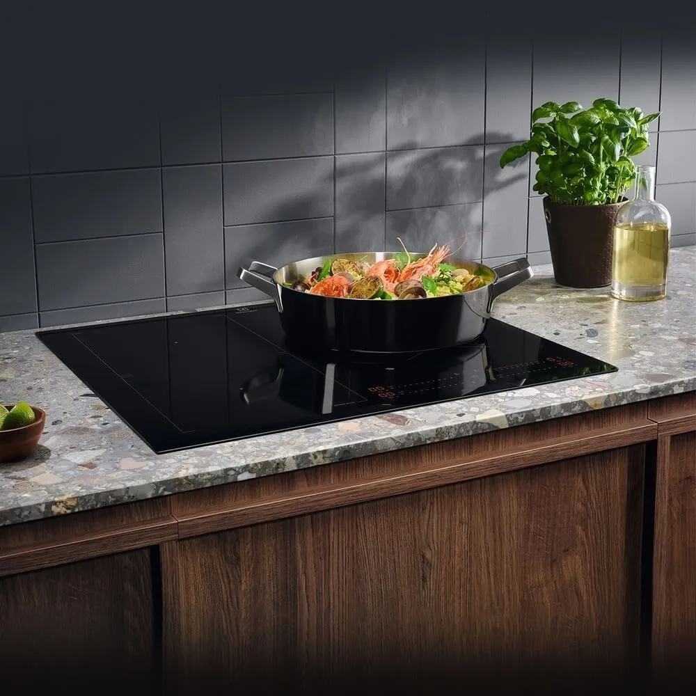 Детальное фото товара: Electrolux CIS62450 индукционная поверхность