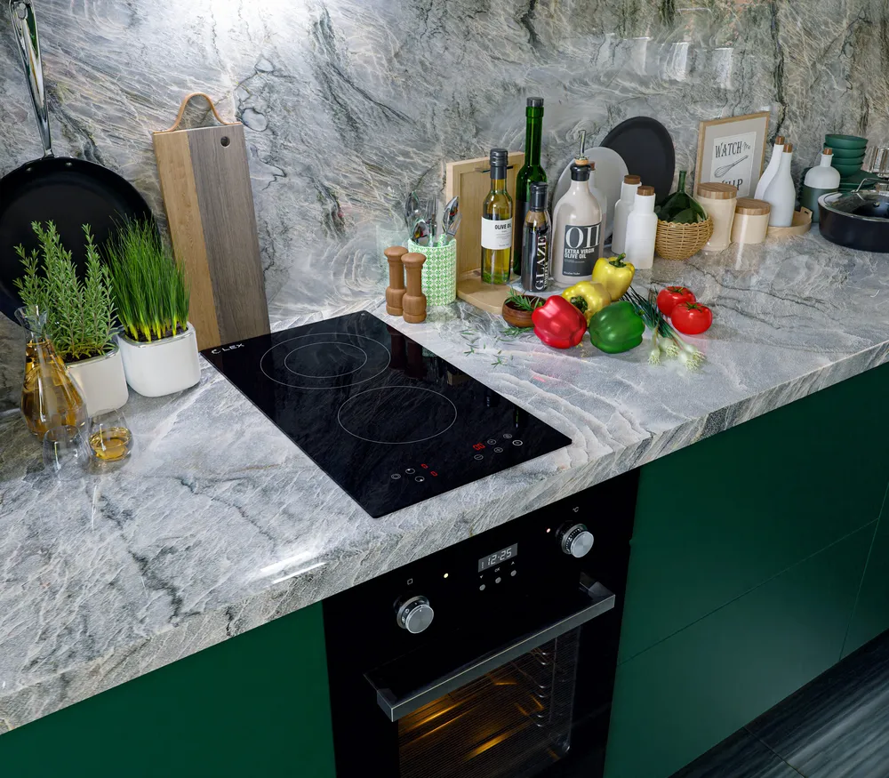 Детальное фото товара: LEX EVH 321 BL стеклокерамическая поверхность