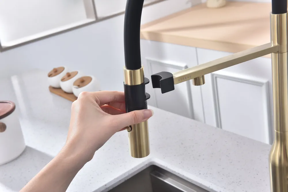 Детальное фото товара: Paulmark Magneto One, смеситель, светлое золото