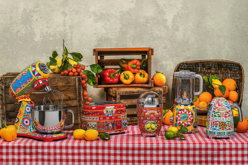 Детальное фото товара: Smeg KLF03DGEU электрический чайник