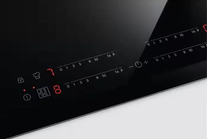 Детальное фото товара: Electrolux EIT60443X индукционная поверхность