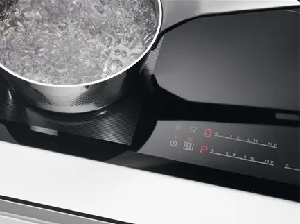 Детальное фото товара: Electrolux IKE6420KB индукционная поверхность