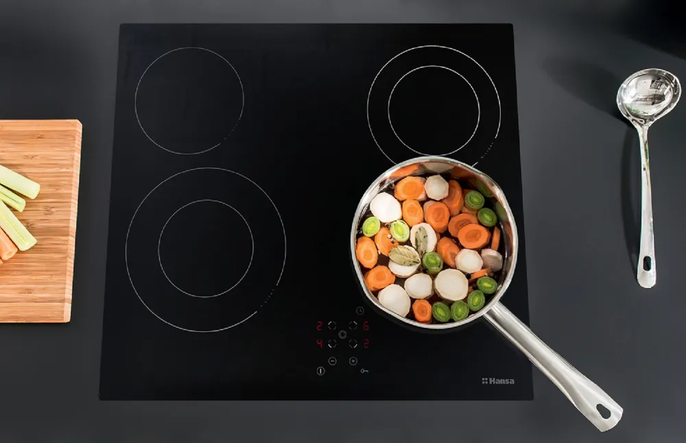 Детальное фото товара: Hansa BHC66506 стеклокерамическая поверхность