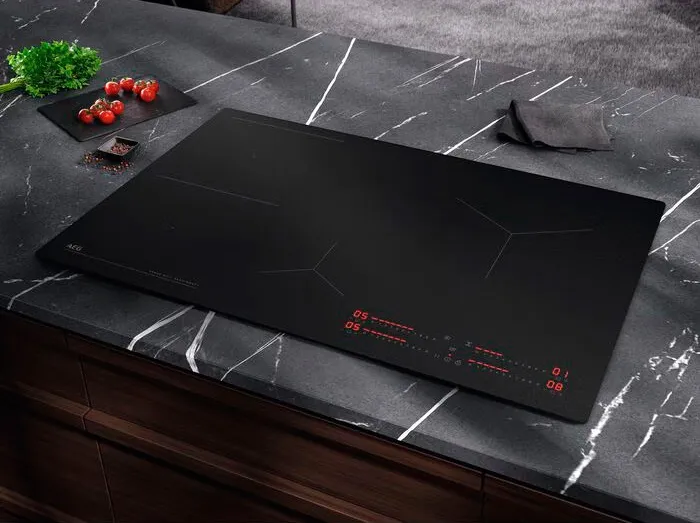 Детальное фото товара: AEG TI84IB10IZ индукционная поверхность