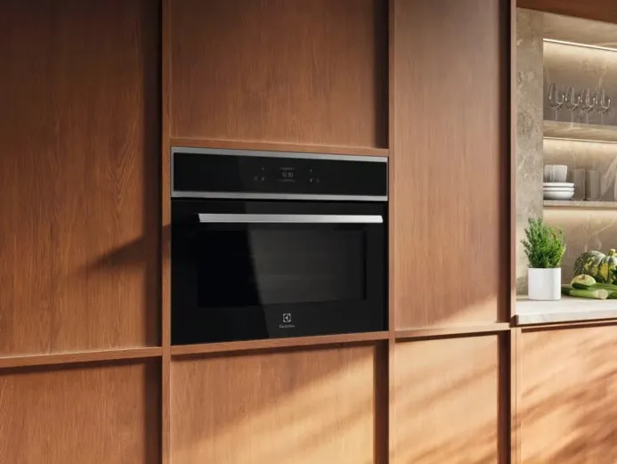 Детальное фото товара: Electrolux EVM8E09X