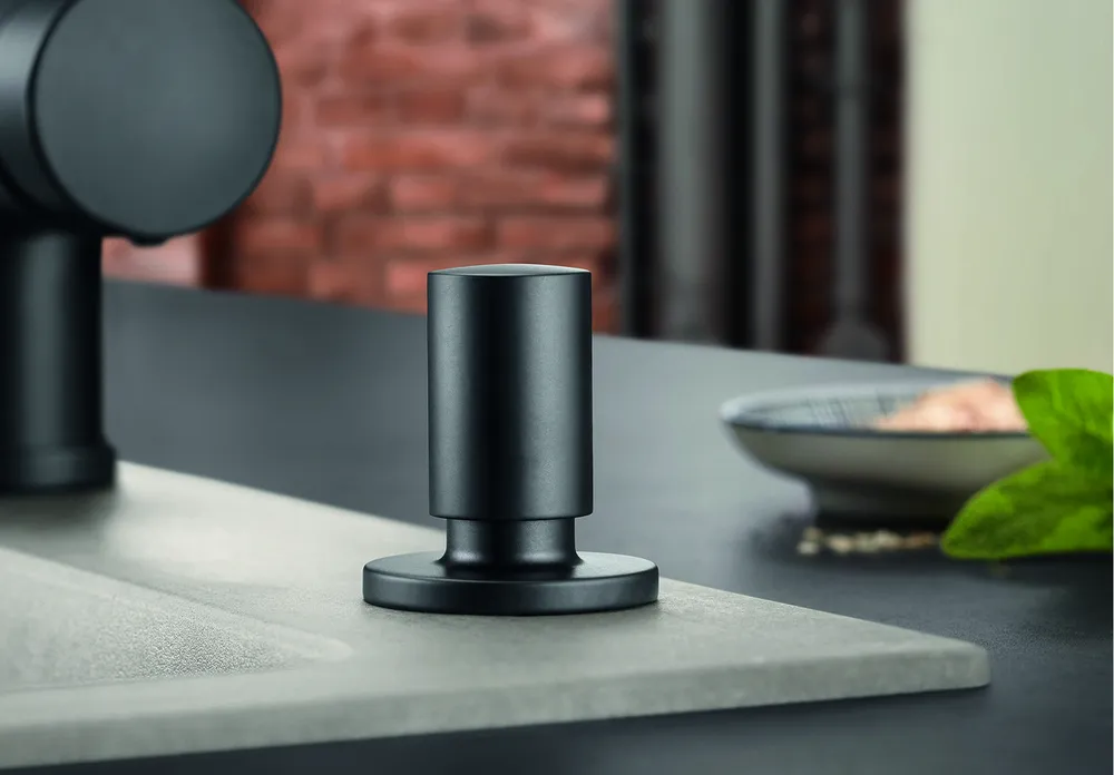 Детальное фото товара: Blanco Кнопка клапана-автомата матовый черный