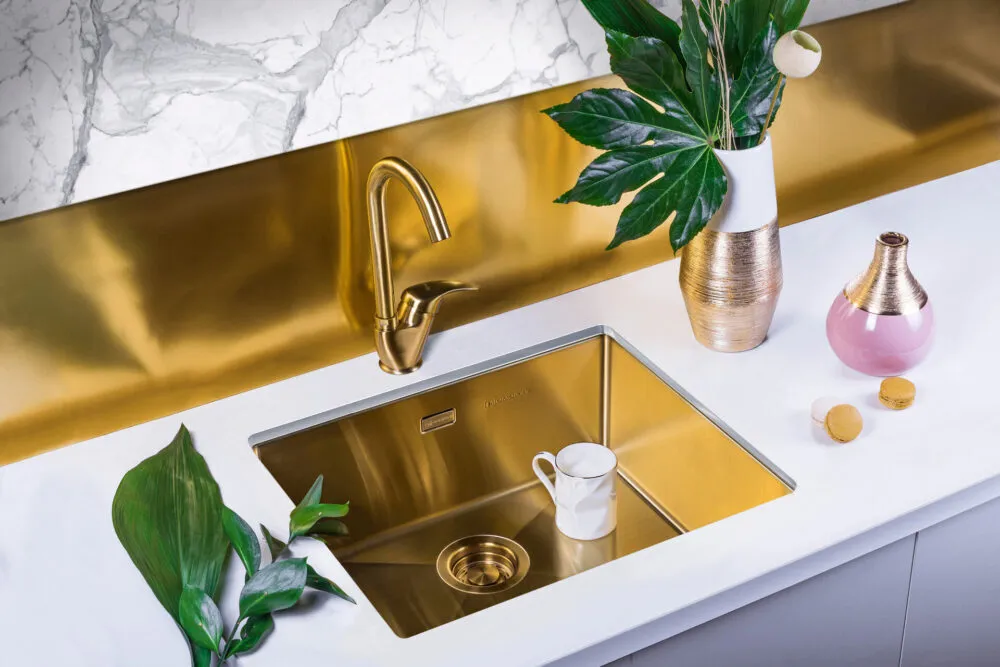 Детальное фото товара: Omoikiri Taki 49-U/IF-LG, мойка, нержавеющая сталь/светлое золото 