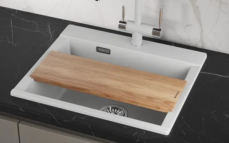 Детальное фото товара: GRANULA Доска разделочная 550х200 ясень