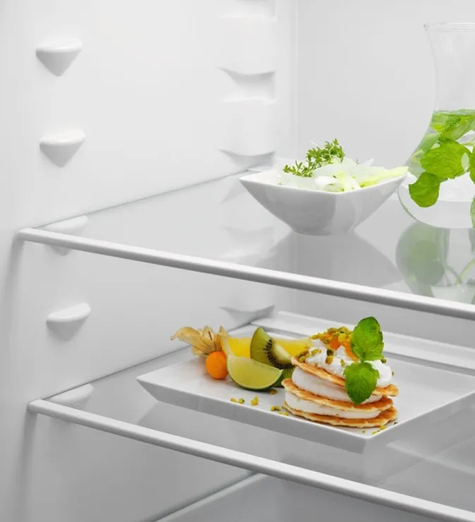 Детальное фото товара: Electrolux LXB2AE82S