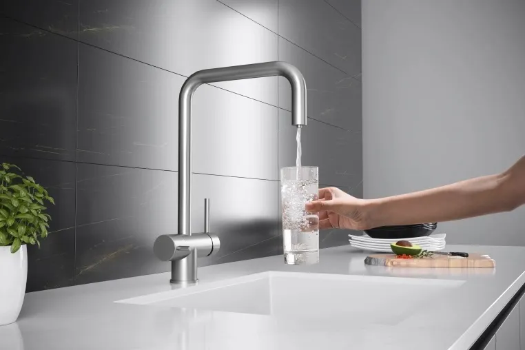 Детальное фото товара: KUCHENSTERN STROM-F, смеситель, нержавеющая сталь