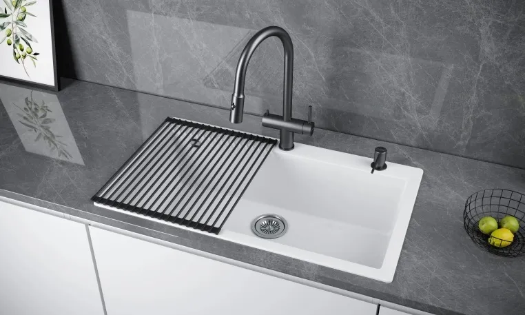 Детальное фото товара: KUCHENSTERN DARK 420, ролл-мат для мойки, черный