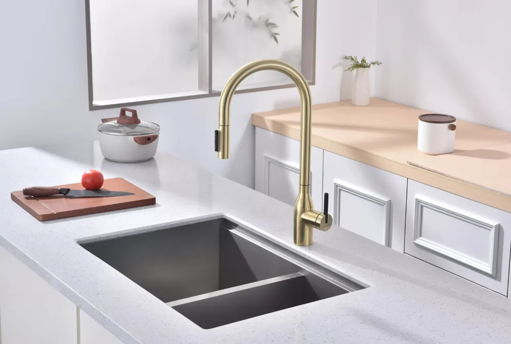 Детальное фото товара: Paulmark Universal, смеситель, светлое золото