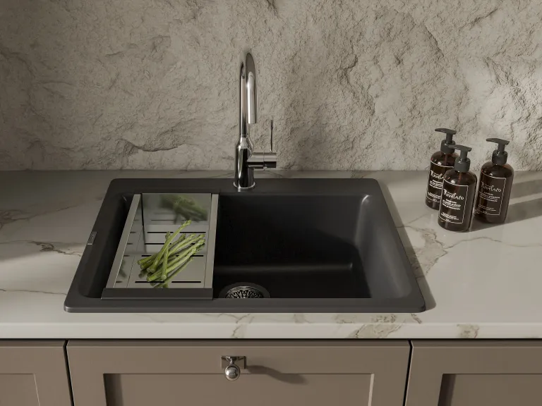 Детальное фото товара: Rivelato RK-1845, коландер, нержавеющая сталь/черный