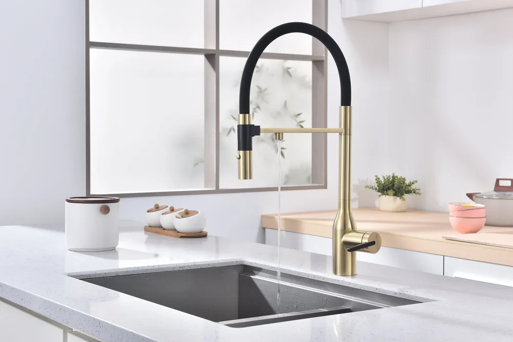 Детальное фото товара: Paulmark Magneto One, смеситель, светлое золото