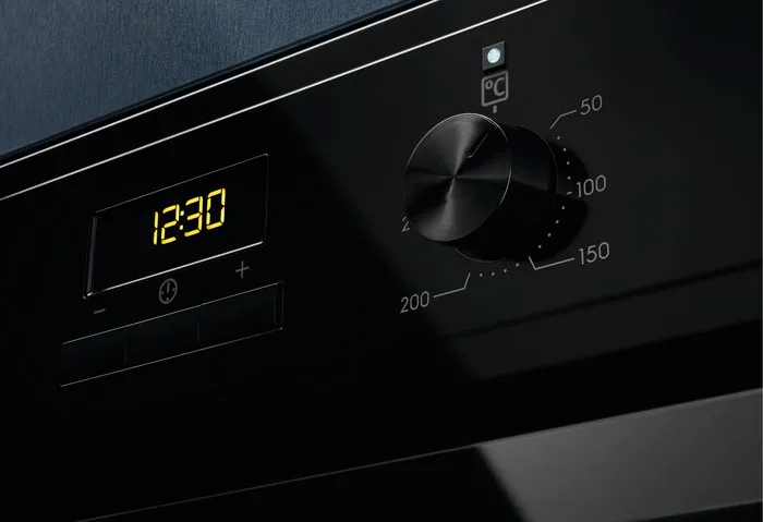 Детальное фото товара: Electrolux EOF3H50BK