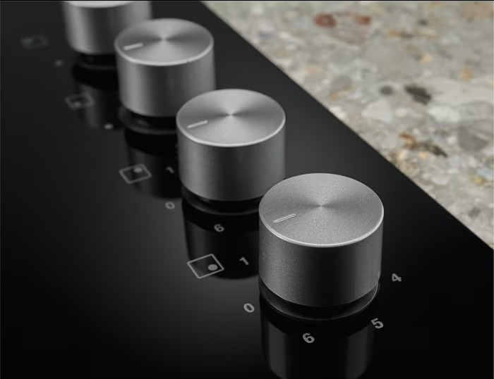 Детальное фото товара: Electrolux EGE6172NOK комбинированная поверхность