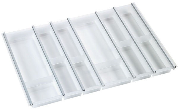 Фото товара: Ninka Cuisio Aqua 800, Tandem Box Blum, DWD XP, Nova Pro Grass, лоток для столовых приборов, белый