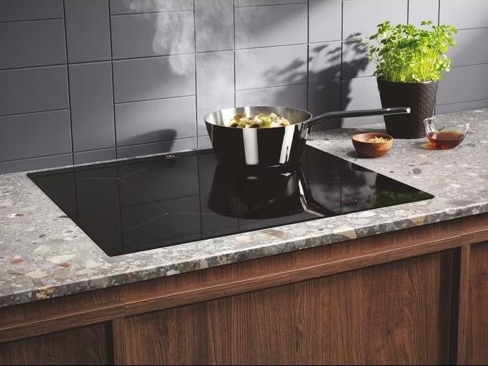 Детальное фото товара: Electrolux LIL61424C индукционная поверхность