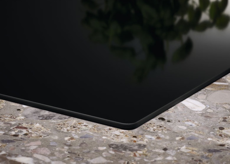 Детальное фото товара: Electrolux CIR60430CB индукционная поверхность