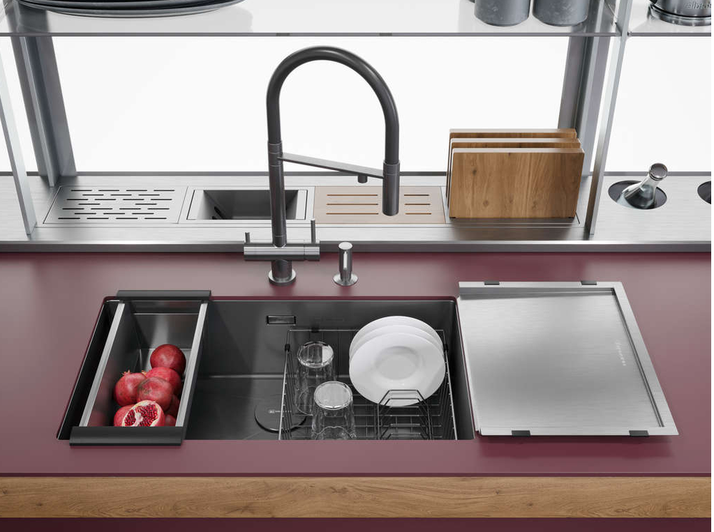 Omoikiri Kanto GB, смеситель, графит/черный гибкий шланг Детальное фото товара: Omoikiri Kanto GB, смеситель, графит/черный гибкий шланг