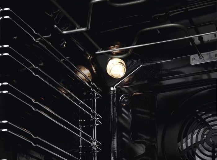 Детальное фото товара: Electrolux EOC5E70X