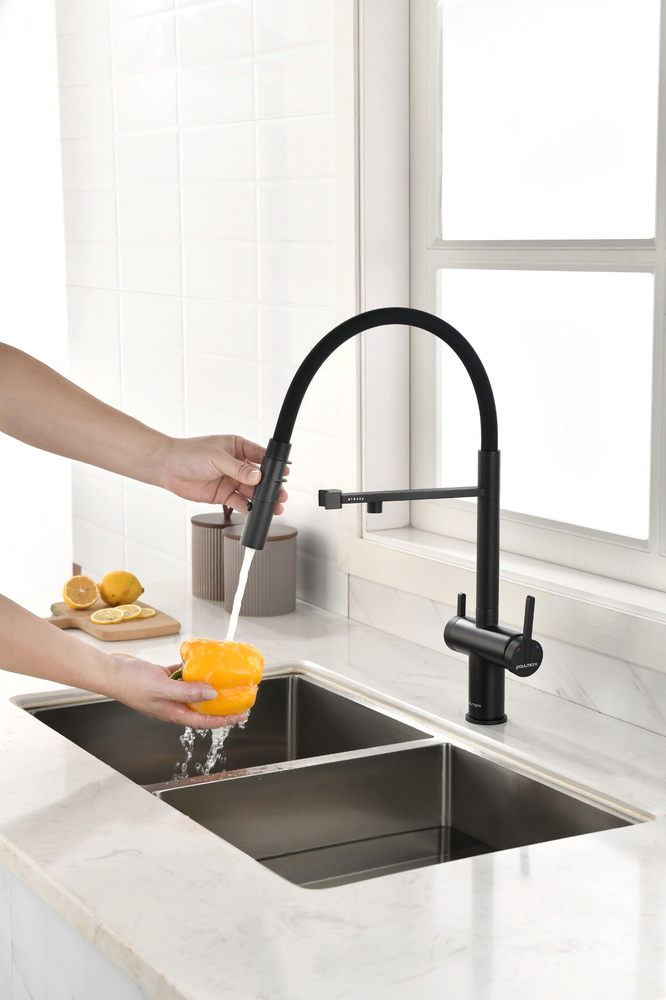 Paulmark GRAVITY, смеситель, антрацит, черный шланг Детальное фото товара: Paulmark GRAVITY, смеситель, антрацит, черный шланг