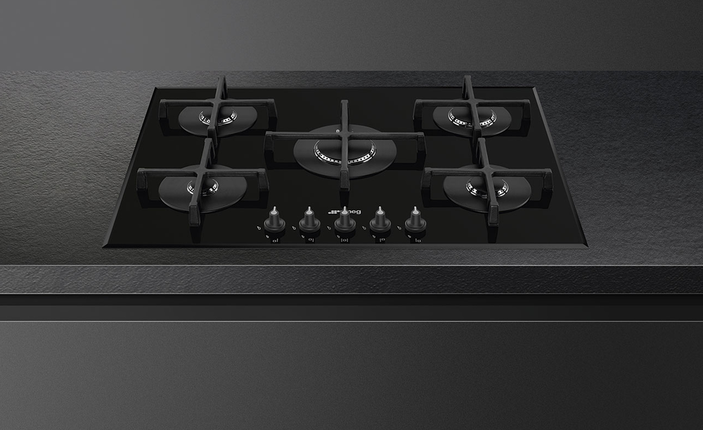 Smeg PV175B3 Детальное фото товара: Smeg PV175B3 газовая поверхность