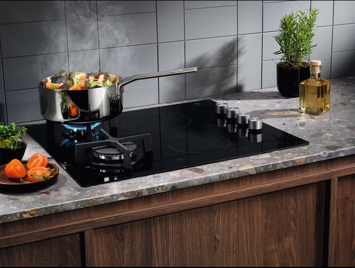 Детальное фото товара: Electrolux EGE6172NOK комбинированная поверхность