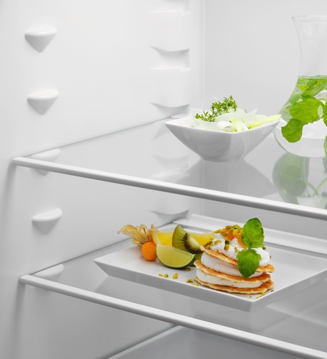 Детальное фото товара: Electrolux LXB2AE82S