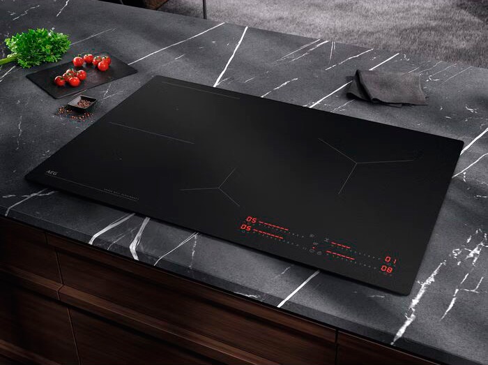 Детальное фото товара: AEG TI84IB10IZ индукционная поверхность