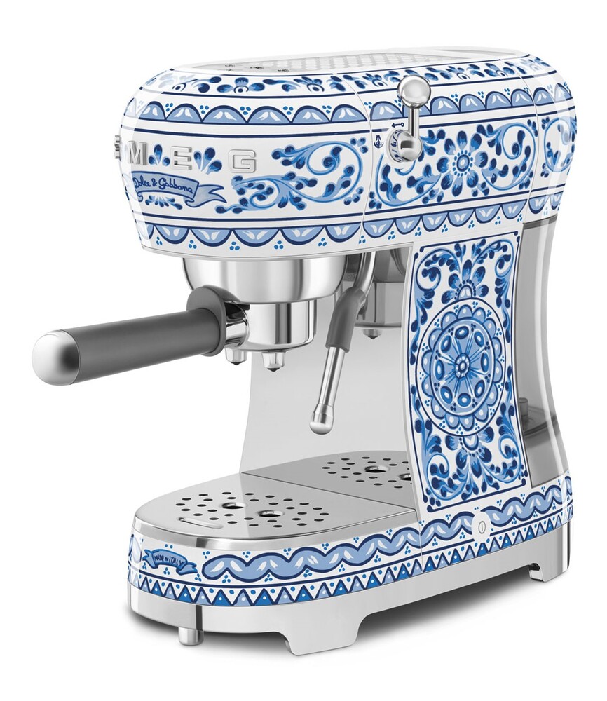 Фото товара: Smeg ECF02DGBEU